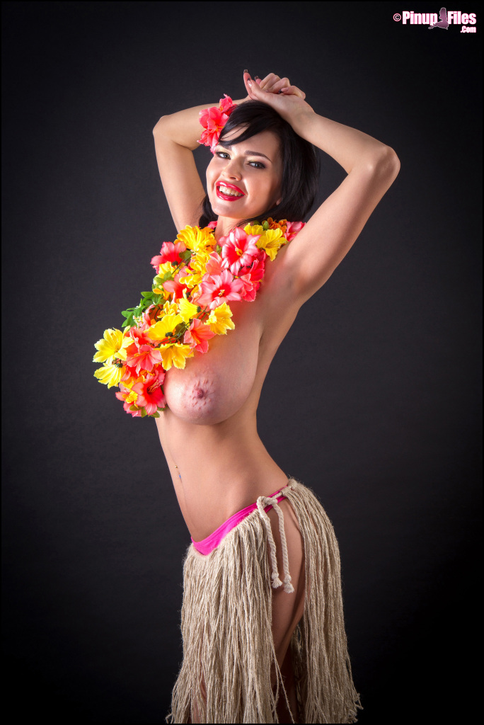 Girls topless tahitian Category:Topless women